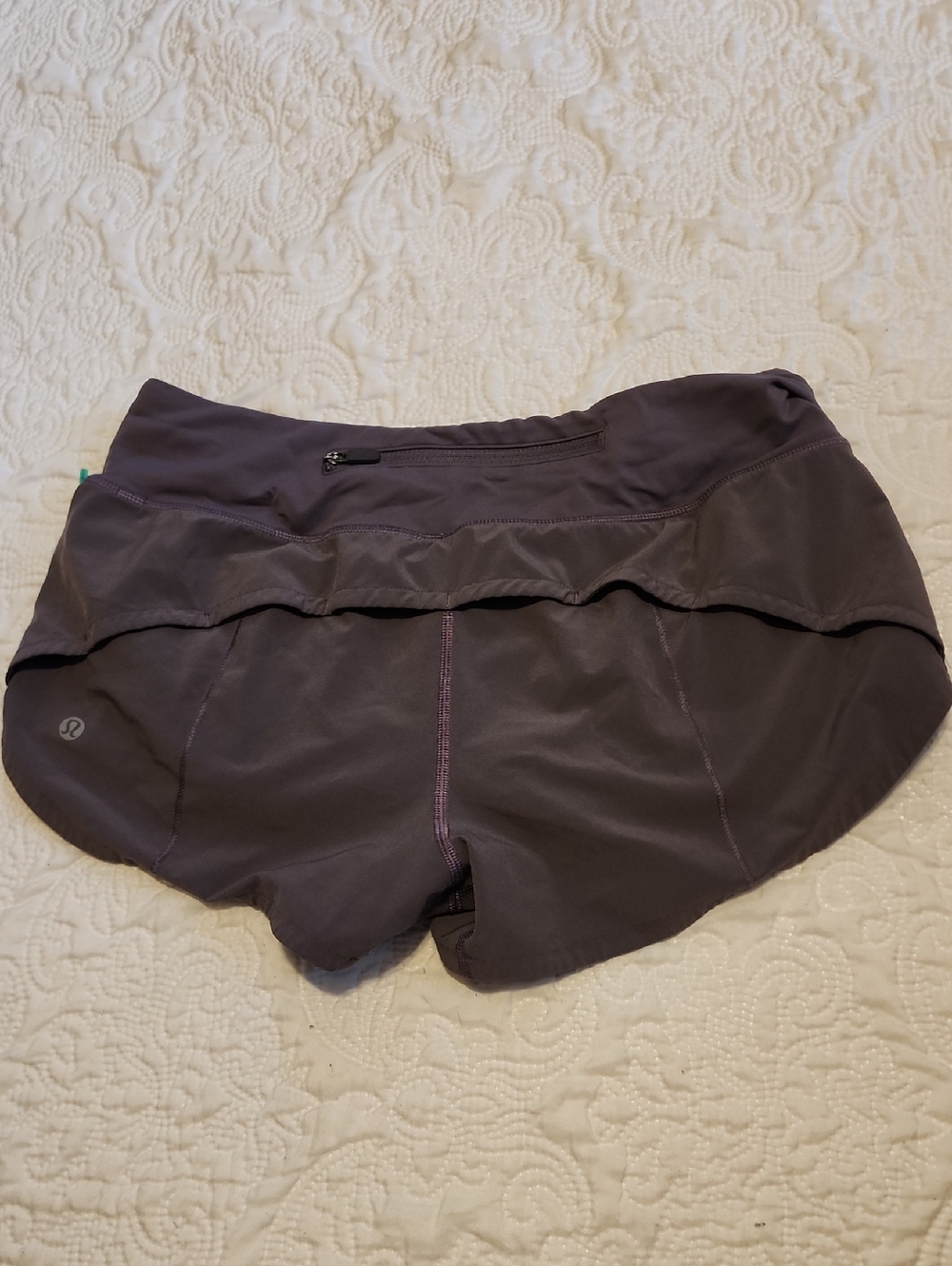 lululemon athletica Speed Up Athletic Shorts with Liner and Zip Pocket Size 4